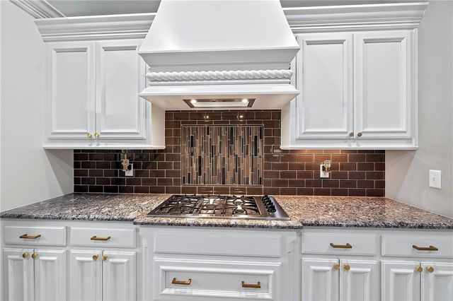 1507 NW Hermanus Street, Bentonville, AR 72712