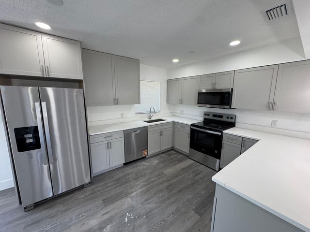 4010 NE 6th Avenue, Deerfield Beach, FL 33064