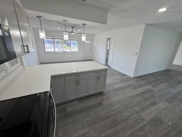 4010 NE 6th Avenue, Deerfield Beach, FL 33064