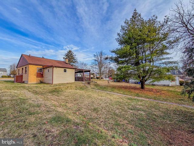 1424 WAYNE ST, Reading, PA 19601