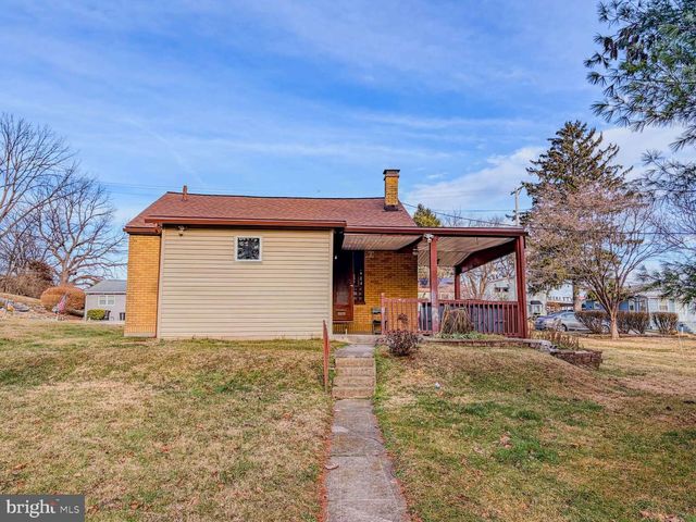 1424 WAYNE ST, Reading, PA 19601