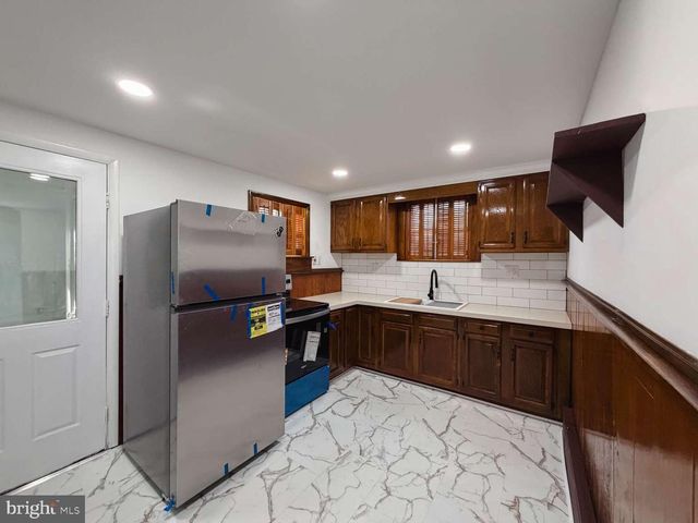 1424 WAYNE ST, Reading, PA 19601