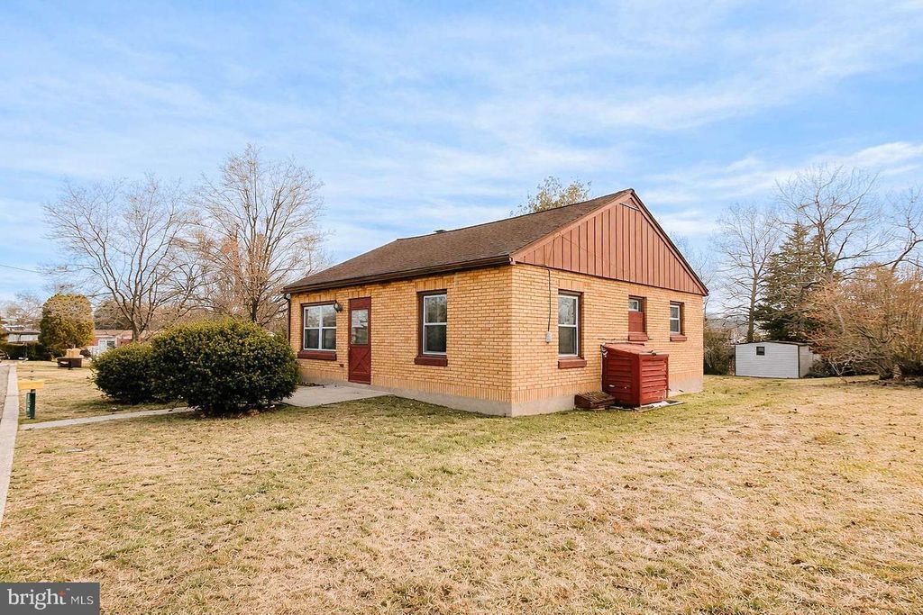 1424 WAYNE ST, Reading, PA 19601