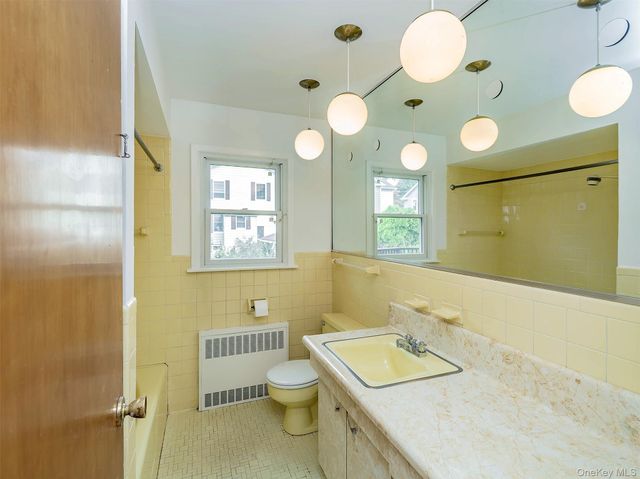 24 Downing Avenue, Sea Cliff, NY 11579