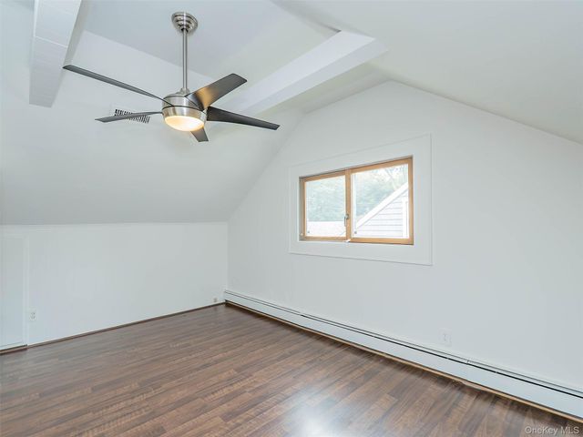 24 Downing Avenue, Sea Cliff, NY 11579