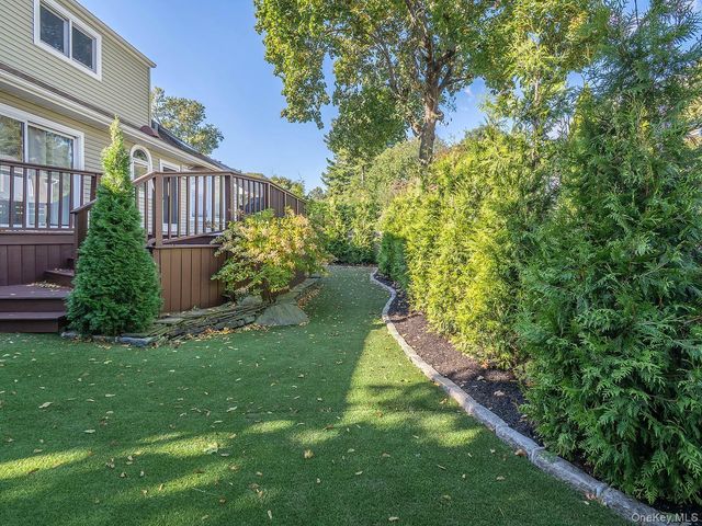 24 Downing Avenue, Sea Cliff, NY 11579