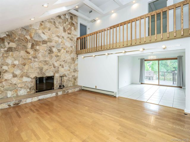 24 Downing Avenue, Sea Cliff, NY 11579