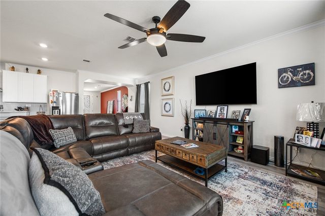 5205 Nature Path, Marion, TX 78124