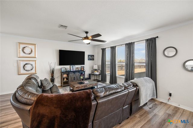 5205 Nature Path, Marion, TX 78124