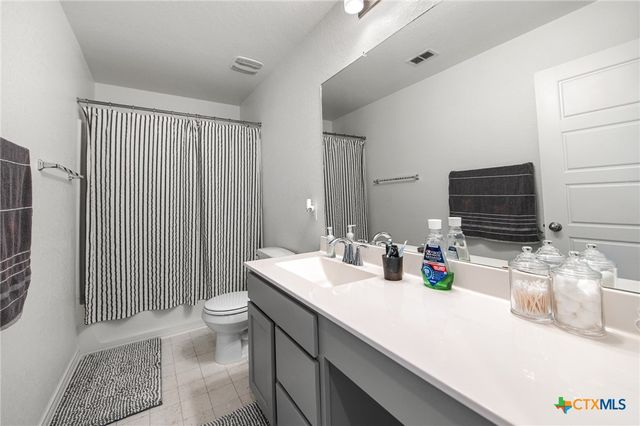 5205 Nature Path, Marion, TX 78124