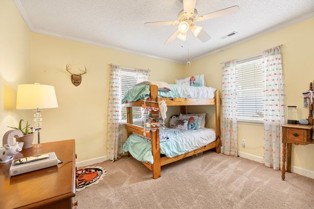 15 N Dukes Street, Summerton, SC 29148