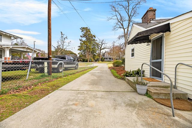 15 N Dukes Street, Summerton, SC 29148