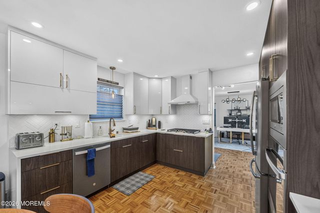 123 Almond Road, Freehold, NJ 07728