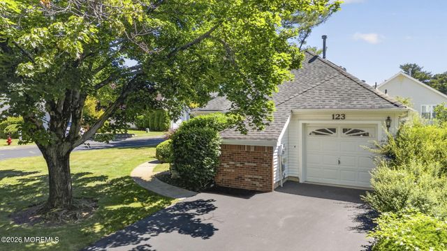 123 Almond Road, Freehold, NJ 07728