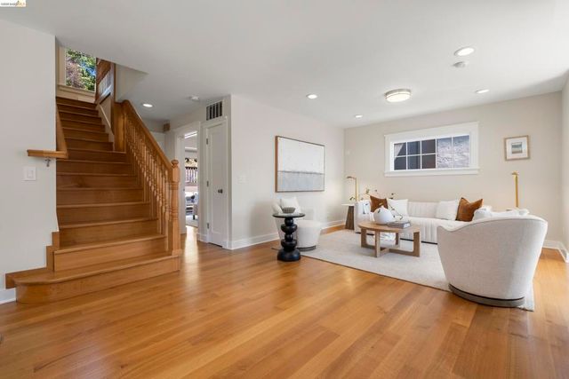 977 Regal Rd, Berkeley, CA 94708