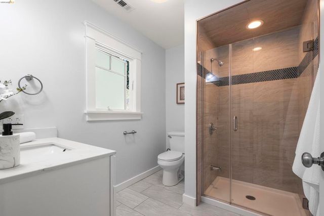 977 Regal Rd, Berkeley, CA 94708