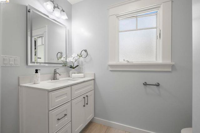 977 Regal Rd, Berkeley, CA 94708
