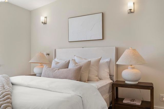 977 Regal Rd, Berkeley, CA 94708