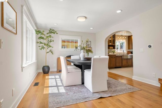 977 Regal Rd, Berkeley, CA 94708