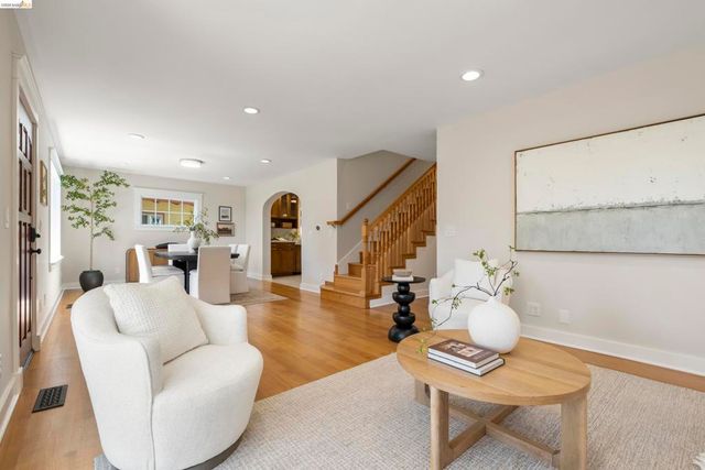 977 Regal Rd, Berkeley, CA 94708