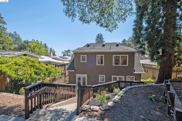 977 Regal Rd, Berkeley, CA 94708