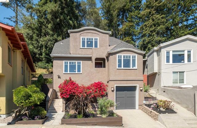 977 Regal Rd, Berkeley, CA 94708