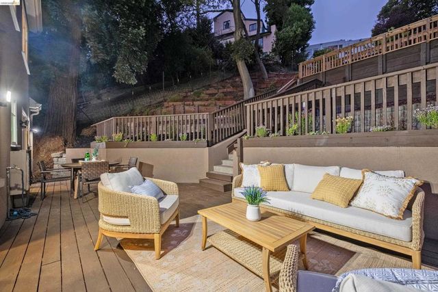 977 Regal Rd, Berkeley, CA 94708