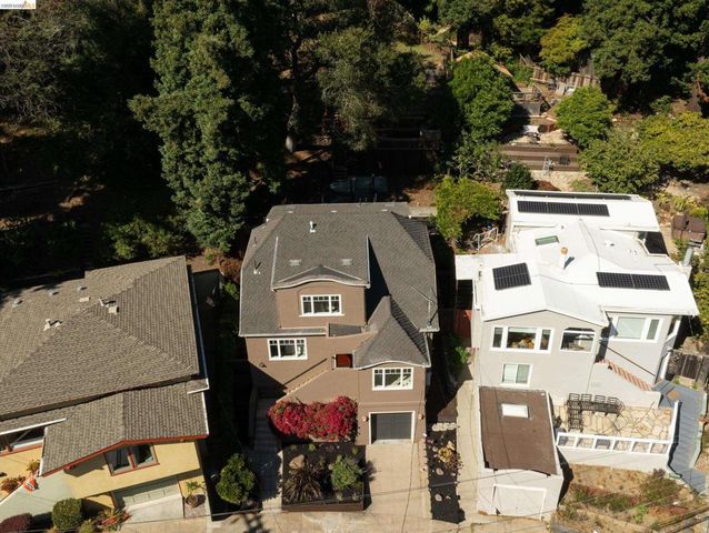 977 Regal Rd, Berkeley, CA 94708