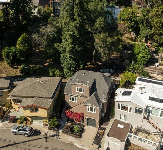 977 Regal Rd, Berkeley, CA 94708