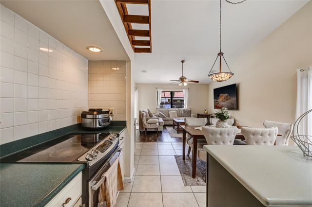 1962 NW 110th Ln, Coral Springs, FL 33071