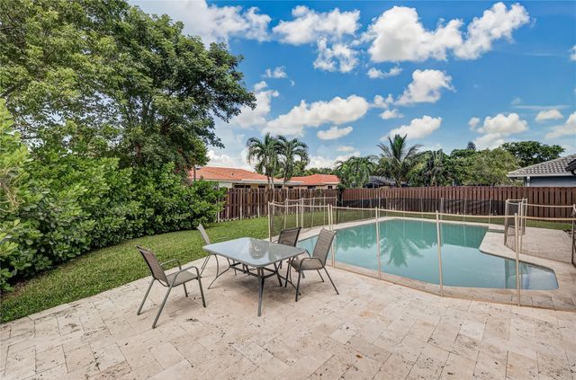 1962 NW 110th Ln, Coral Springs, FL 33071