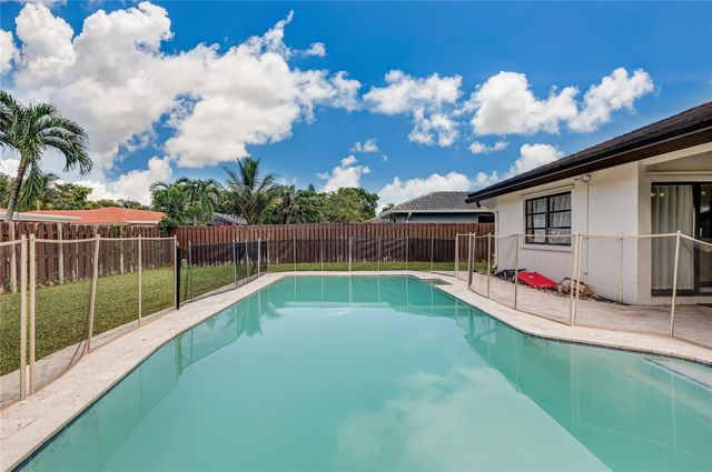 1962 NW 110th Ln, Coral Springs, FL 33071