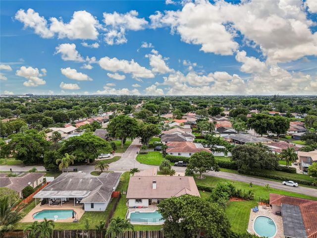 1962 NW 110th Ln, Coral Springs, FL 33071