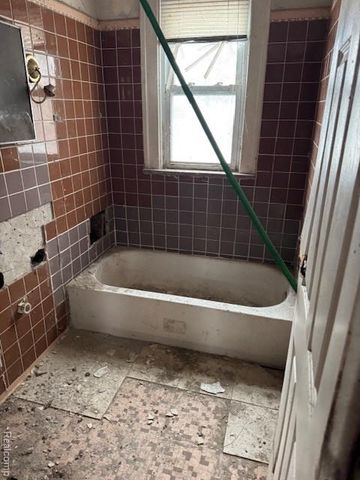 14298 Chelsea Street, Detroit, MI 48213