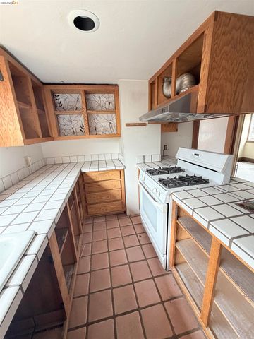 2013 9Th St, Berkeley, CA 94710