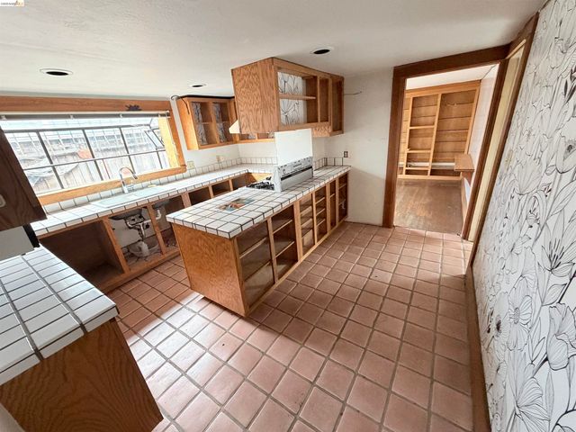2013 9Th St, Berkeley, CA 94710