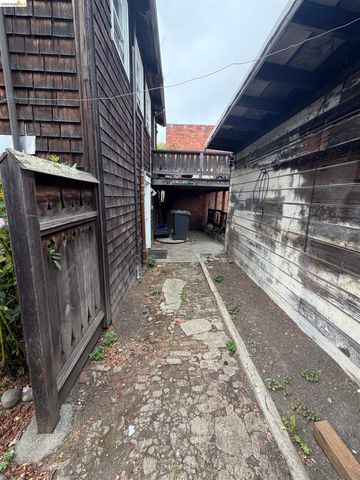 2013 9Th St, Berkeley, CA 94710