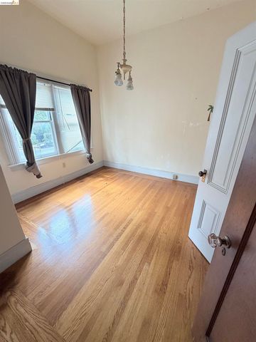 2013 9Th St, Berkeley, CA 94710