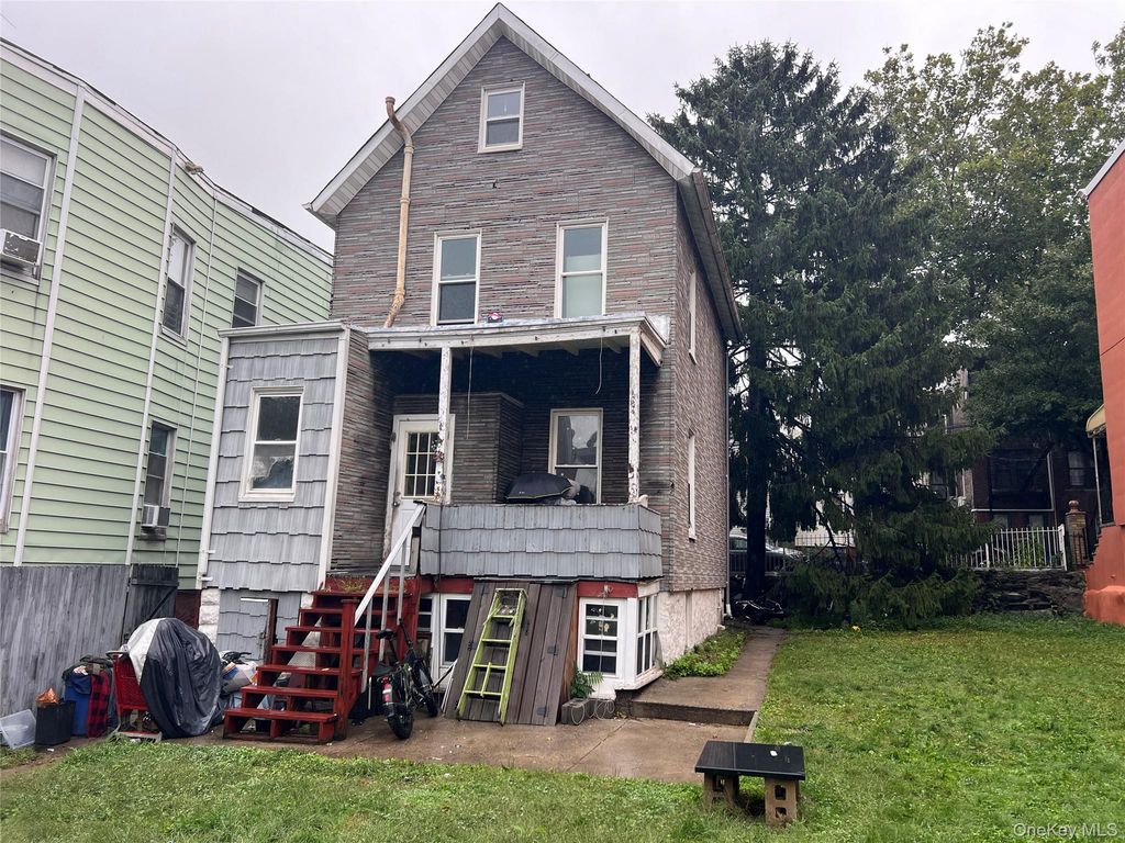 1639 Taylor Avenue, Bronx, NY 10460 — exterior