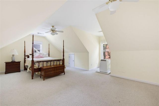 5381 Glenbrooke Trail, Dunwoody, GA 30338