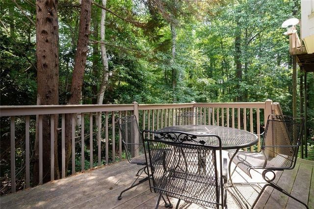 5381 Glenbrooke Trail, Dunwoody, GA 30338