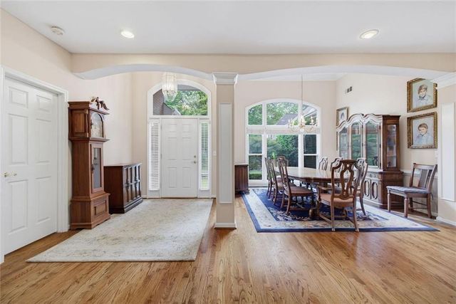 5381 Glenbrooke Trail, Dunwoody, GA 30338
