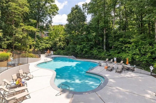 5381 Glenbrooke Trail, Dunwoody, GA 30338