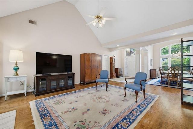 5381 Glenbrooke Trail, Dunwoody, GA 30338