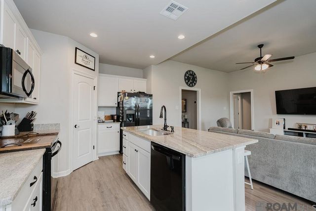 1875 Pineglen Dr, St Gabriel, LA 70776