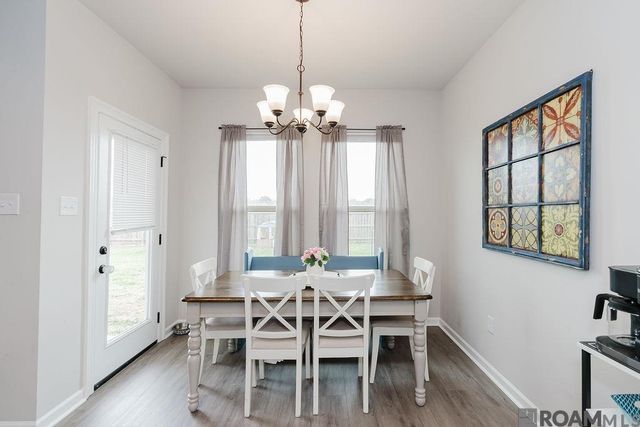 1875 Pineglen Dr, St Gabriel, LA 70776