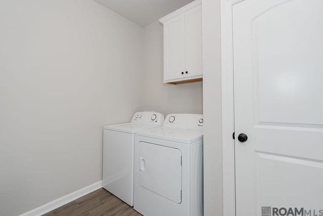 1875 Pineglen Dr, St Gabriel, LA 70776