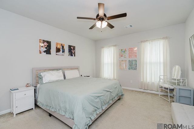 1875 Pineglen Dr, St Gabriel, LA 70776