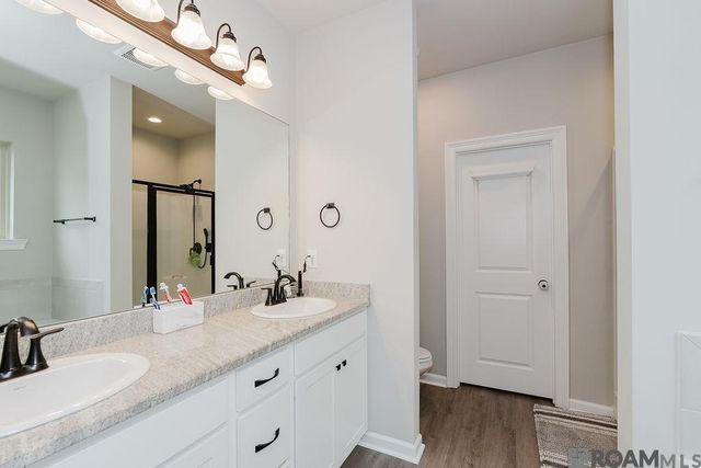 1875 Pineglen Dr, St Gabriel, LA 70776