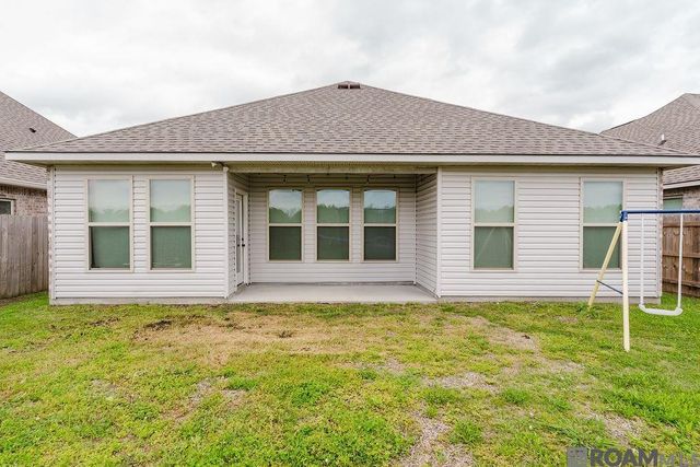 1875 Pineglen Dr, St Gabriel, LA 70776